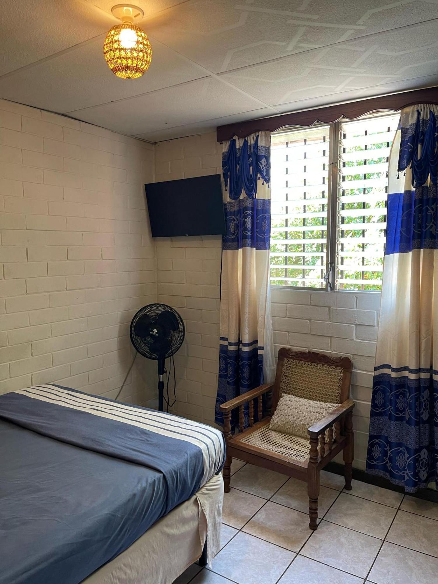 Pool House Hostel 산타 아나 외부 사진